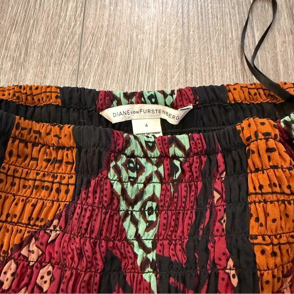 Diane Von Furstenberg DVF Tribal Print Silk Maxi Dress | Size 4 | 100% Silk - Picture 5 of 17